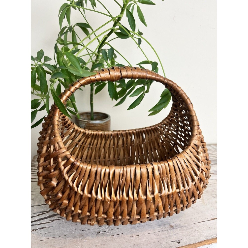 Vintage Woven Wicker Market Basket Tabletop Display 8.5” L 8” H Gondola Basket